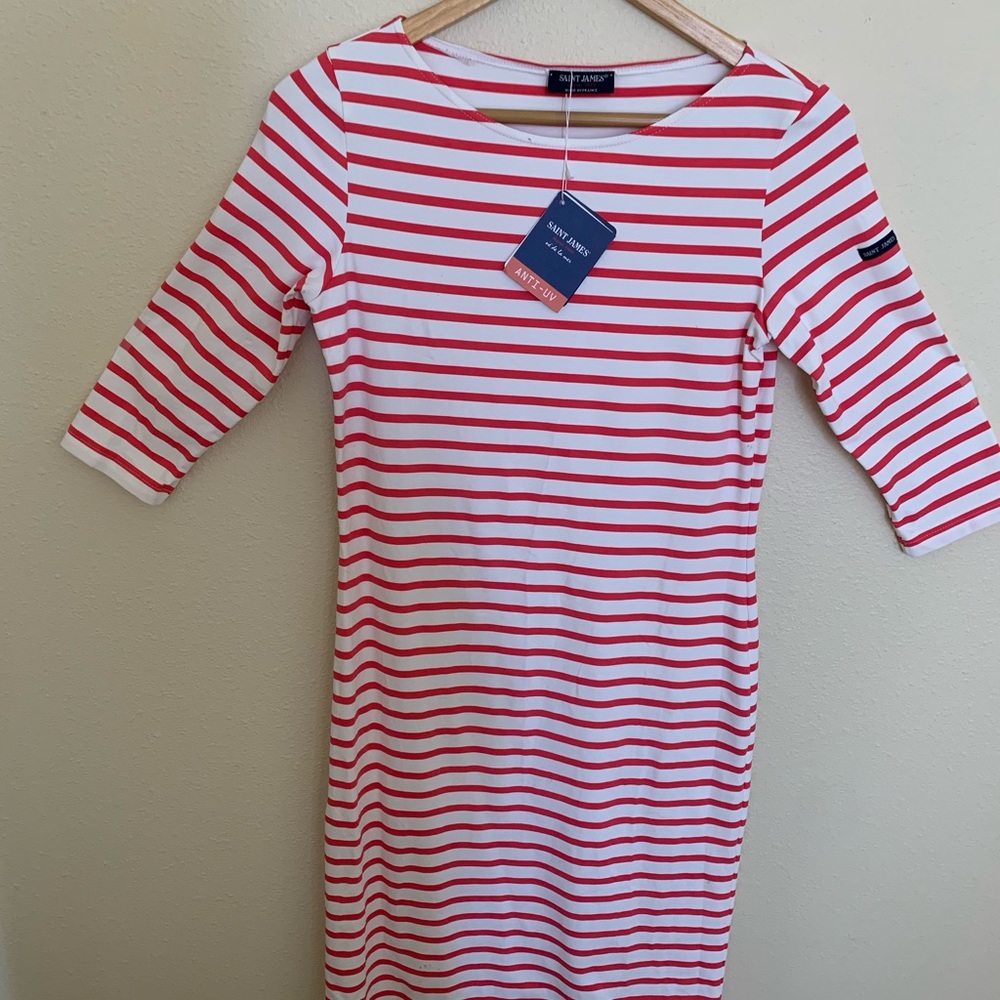 Mid sleeve striped dress. Red and White